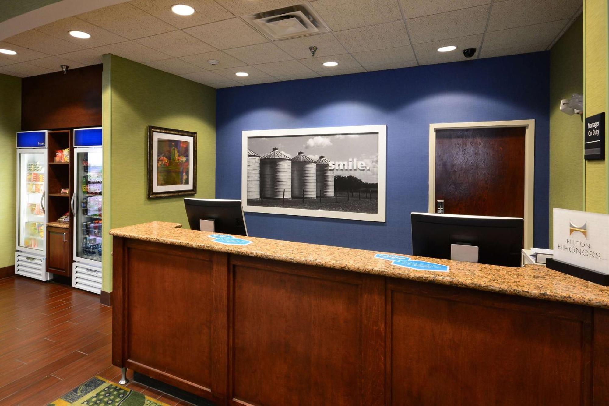 Hampton Inn Roxboro Exterior foto